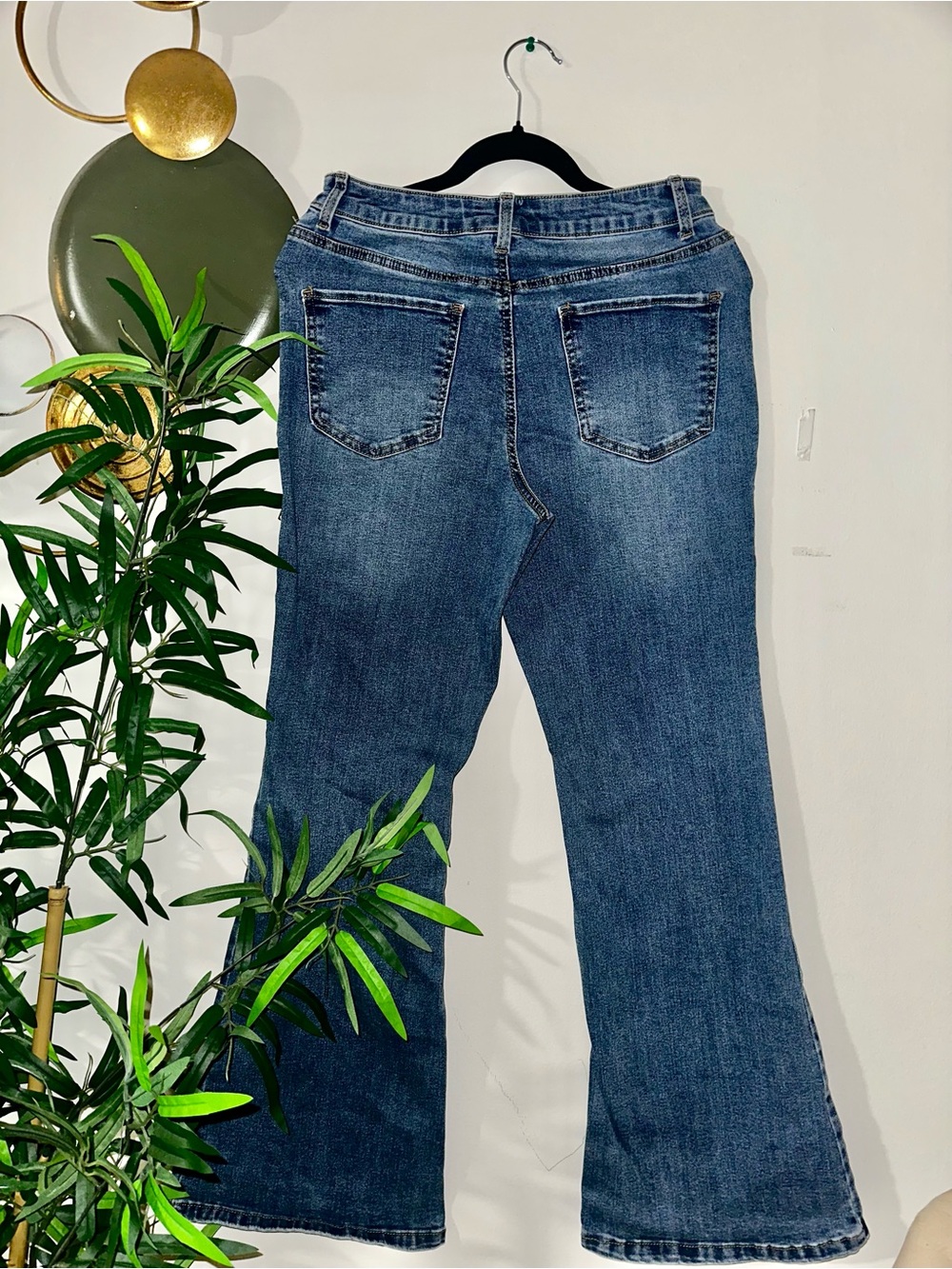 Express Women's Dark Blue Flare Jeans - Picture 3 of 9